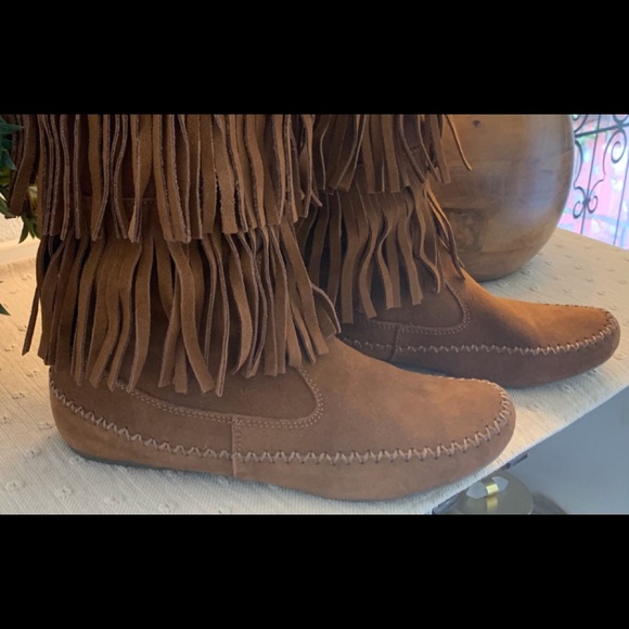 Lauren Conrad moccasin boots - Picture 7 of 9